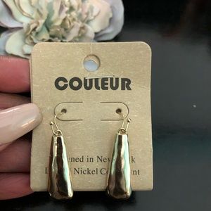 Gold toned drop earrings